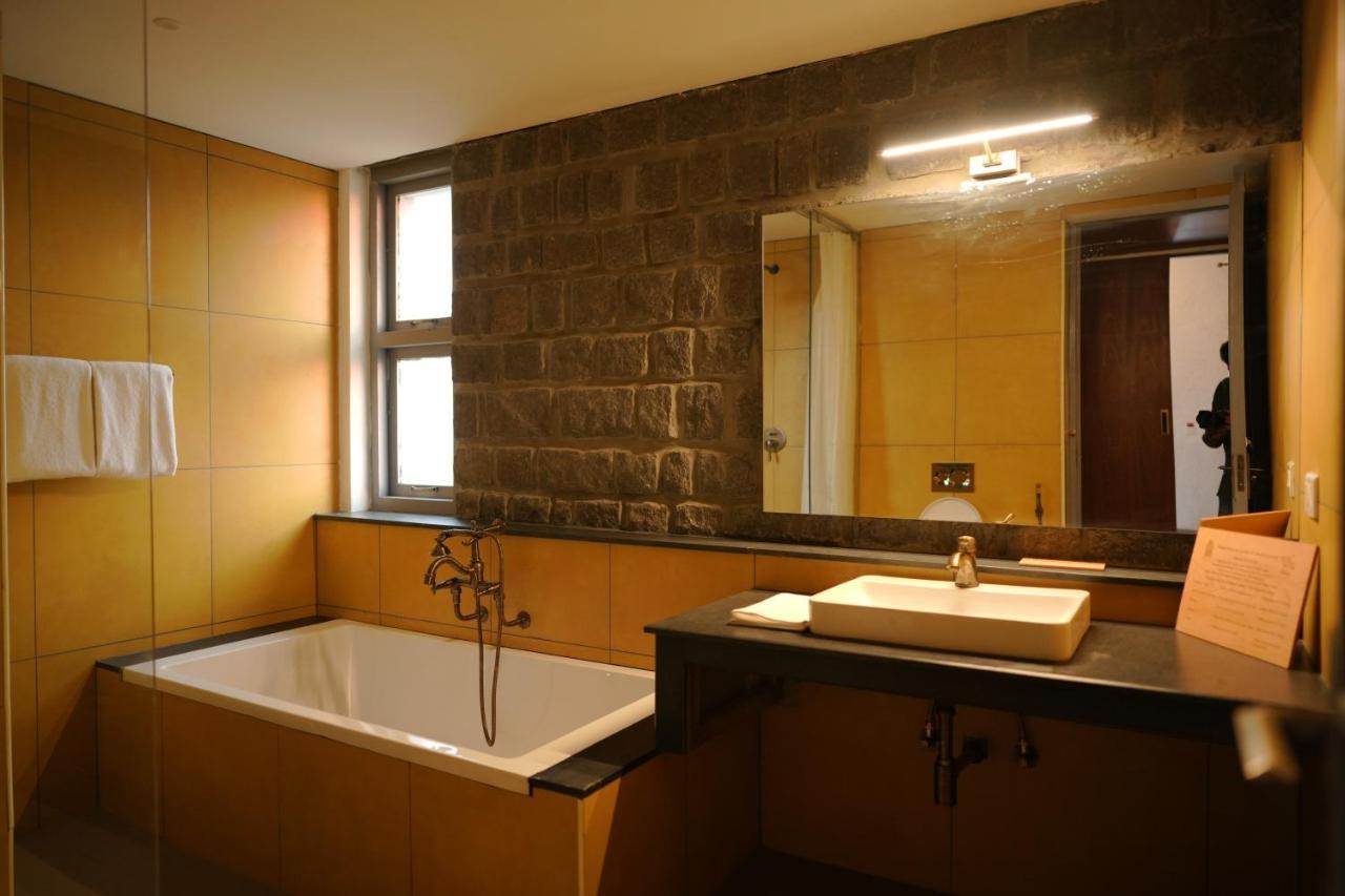 Hibis By Sparsa Vellore Luaran gambar