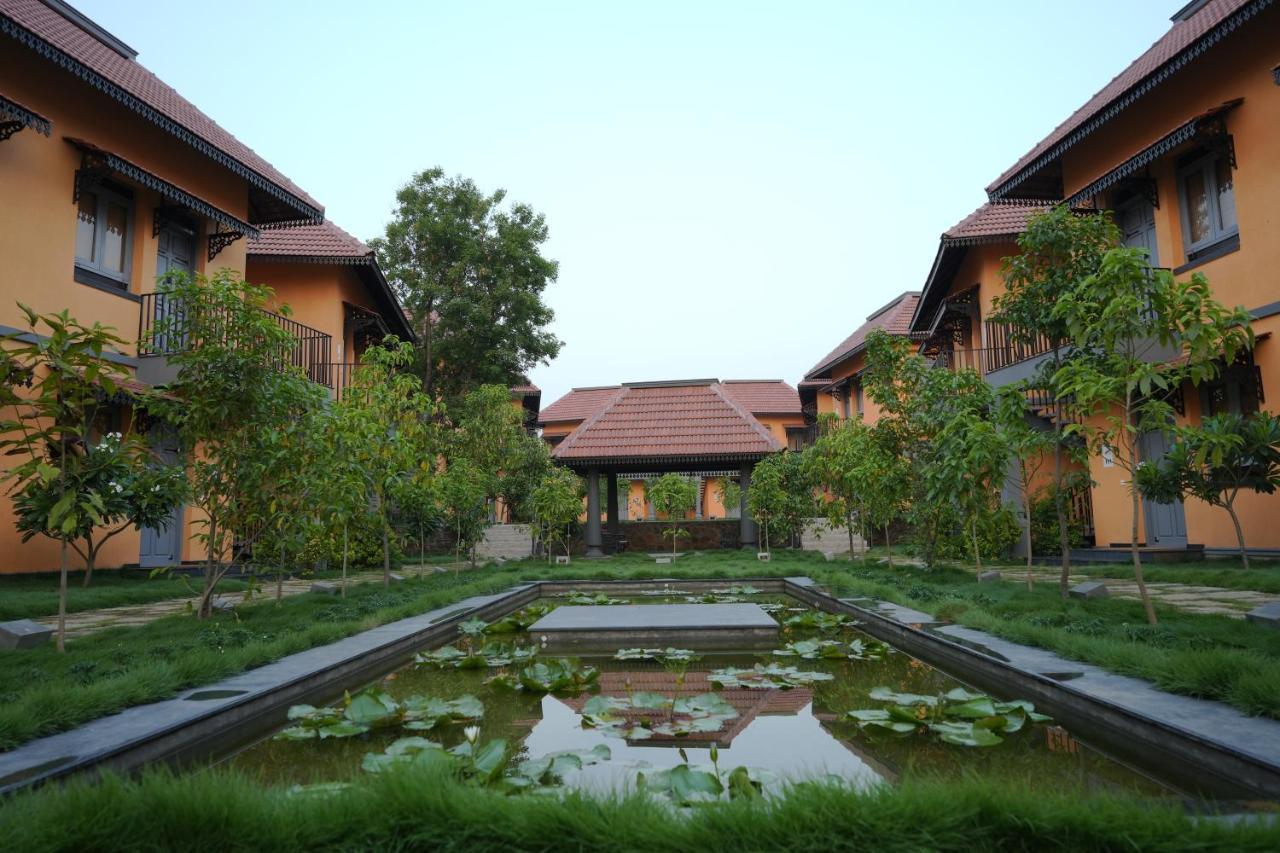 Hibis By Sparsa Vellore Luaran gambar