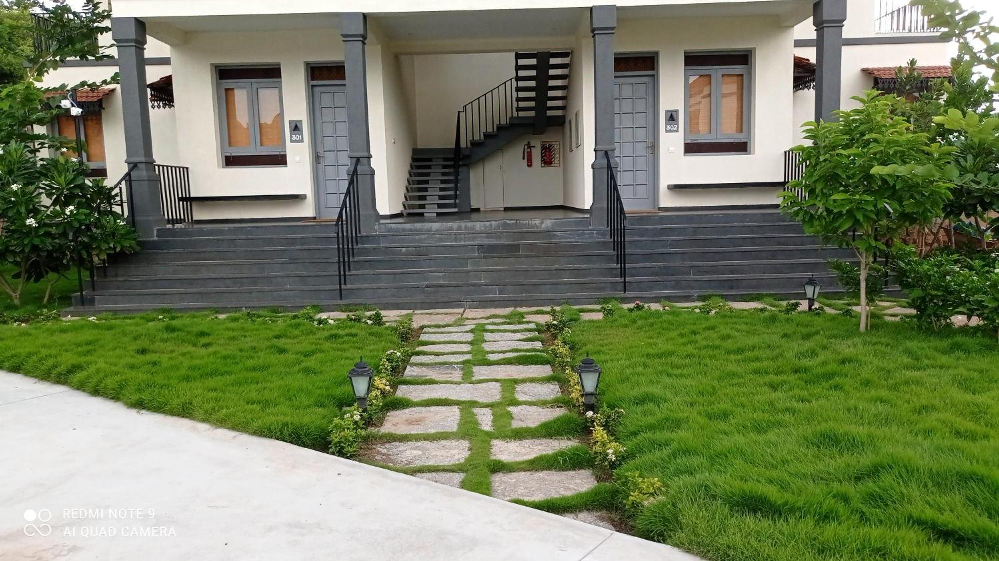 Hibis By Sparsa Vellore Luaran gambar